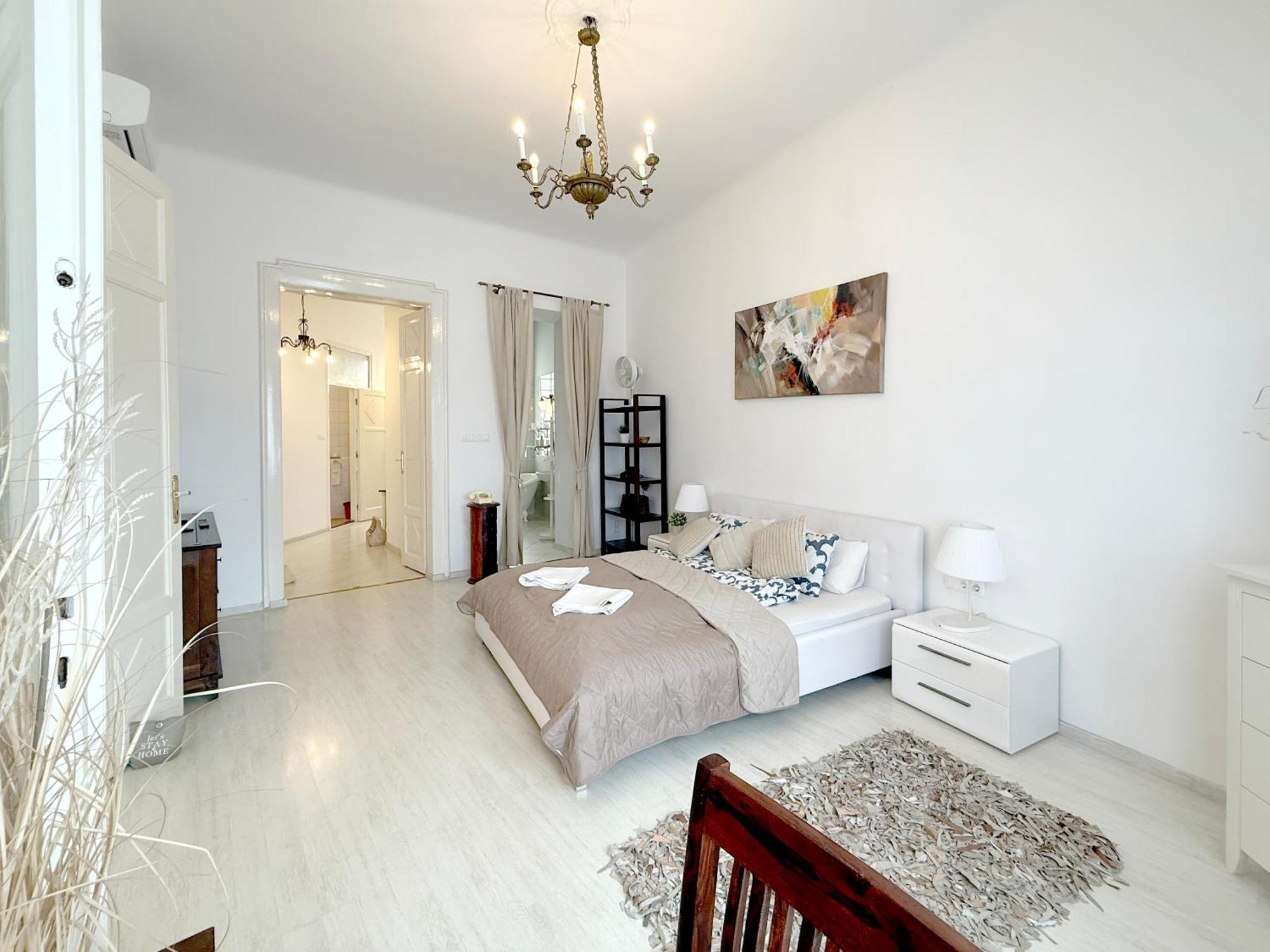 Elegant 125M2 Apartment In Center Of Budapest Exterior photo