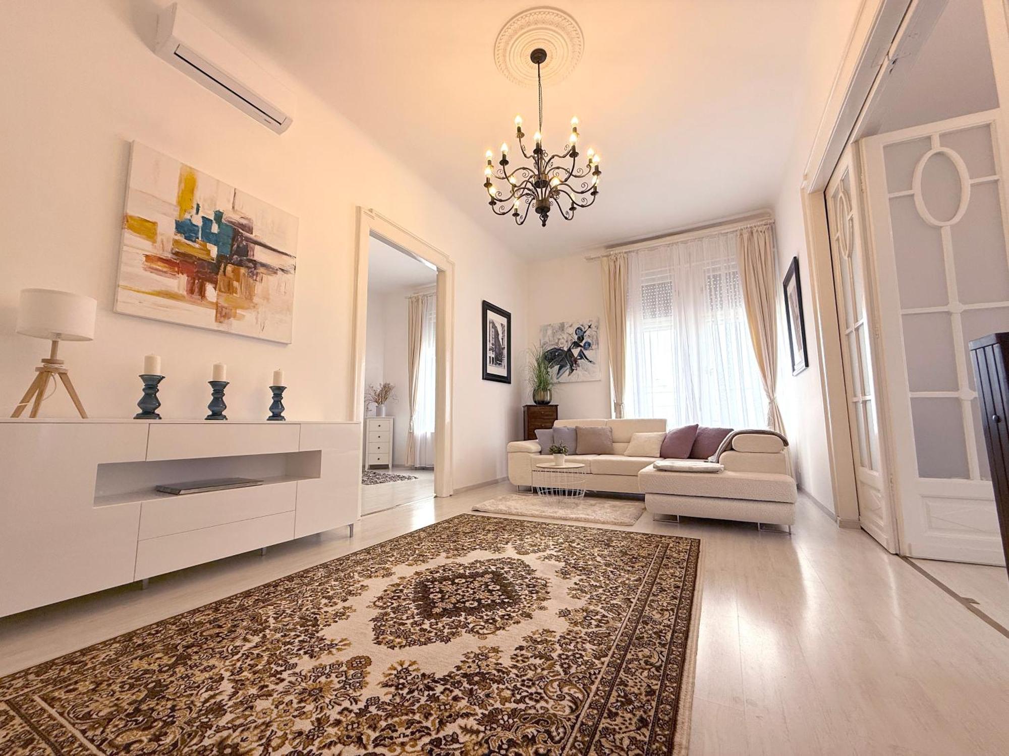 Elegant 125M2 Apartment In Center Of Budapest Exterior photo