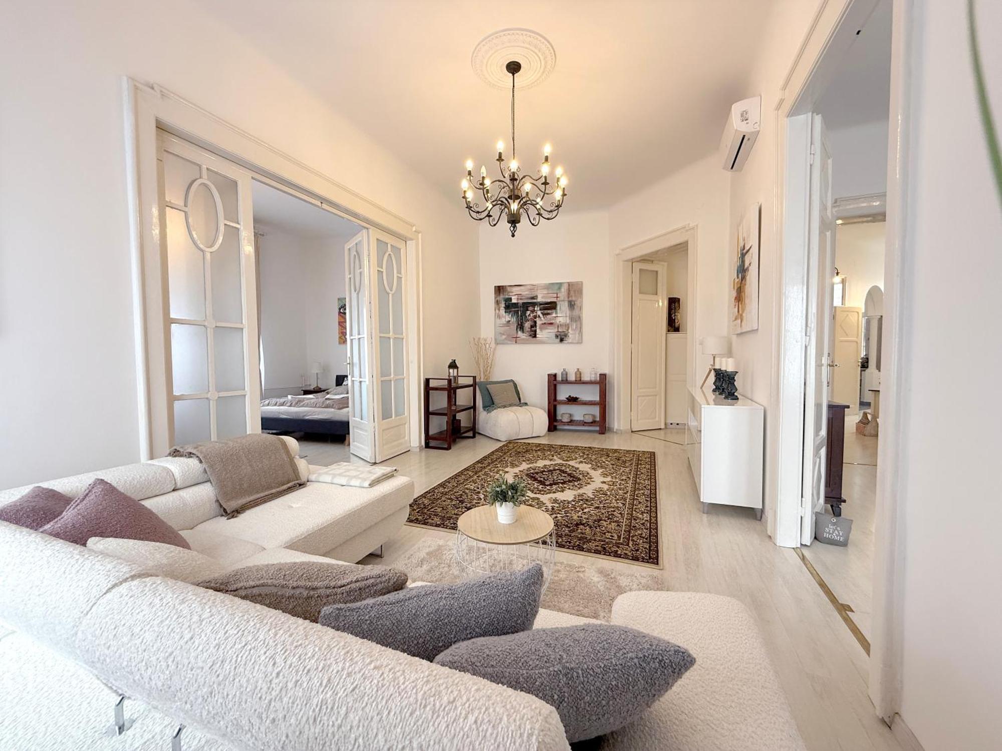 Elegant 125M2 Apartment In Center Of Budapest Exterior photo